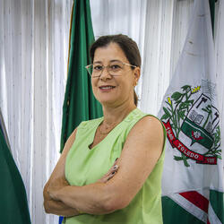 Secretária Luciana Alves Fogaça