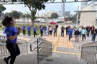 Ação promovida na manhã desta quarta-feira (27) pelo Sesc/PR contou com atividade física conduzida pela equipe da Secretaria de Esportes e Lazer