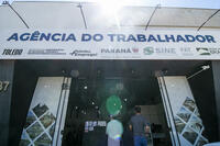 Capacitações somam 100 vagas e abrangem áreas como informática, elétrica, alimentação, logística e beleza