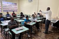 Iniciadas no último fim de semana, formações da SDHS de português para imigrantes e crioulo haitiano para servidores têm carga horária de 40 horas, cada