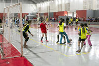 Festival esportivo reúne estudantes dos 5º anos de 36 escolas municipais em modalidades coletivas na Unipar