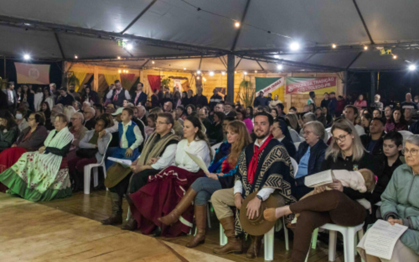 MISSA CRIOULA REUNIU CENTENAS DE PESSOAS DO ACAMPAMENTO FARROUPILHA NO DIVA PAIM BARTH
