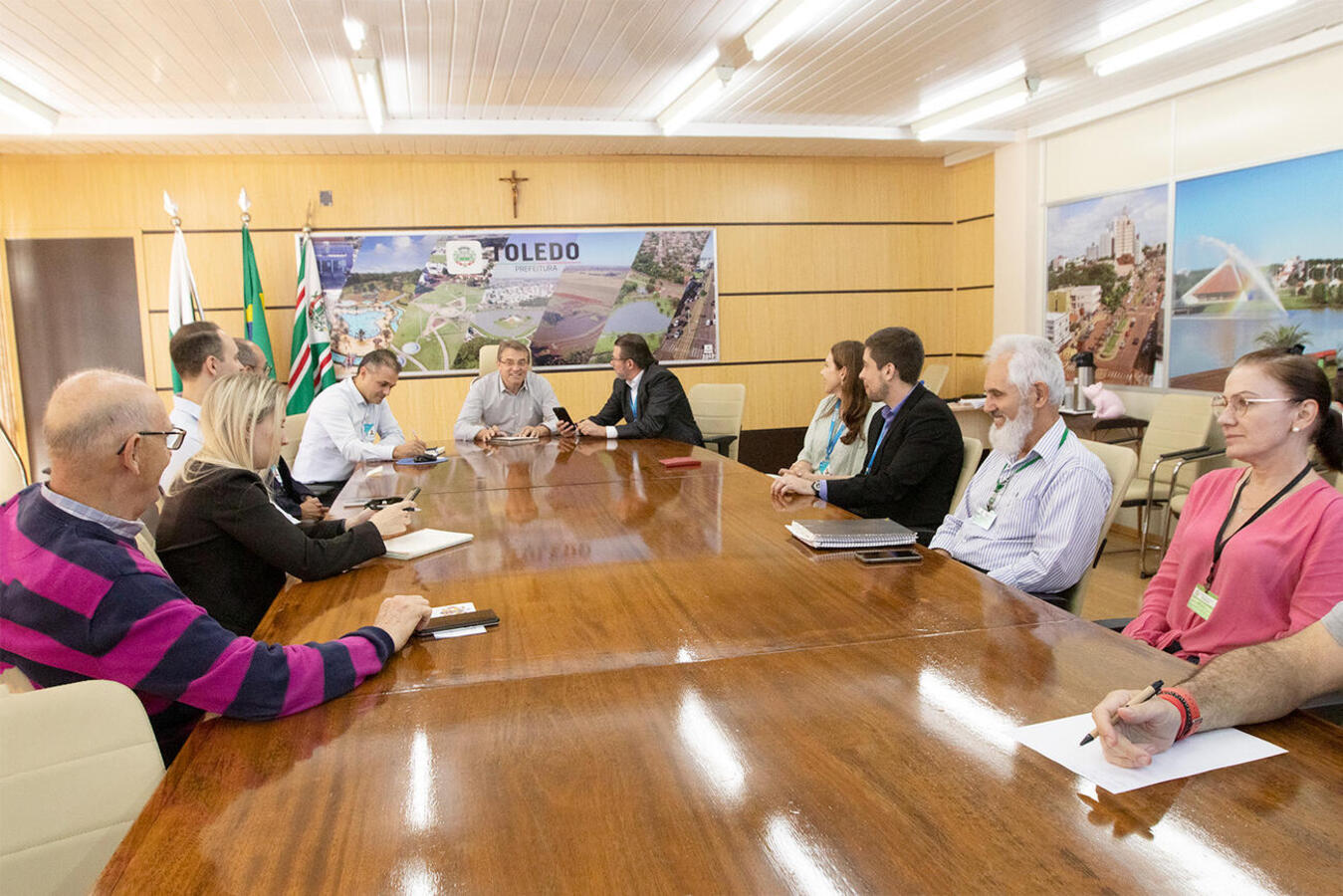 Caixa apresenta programa para moradias populares