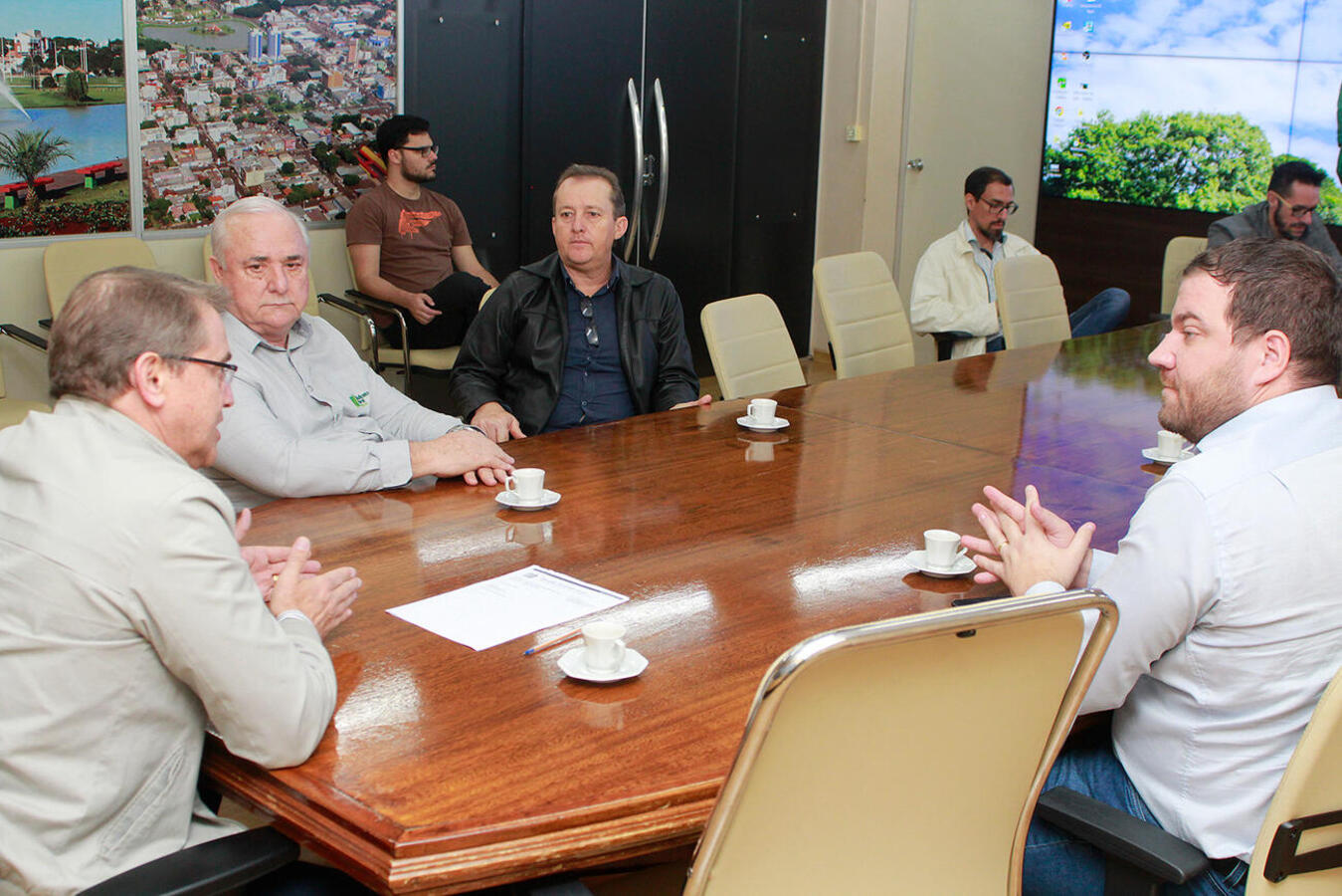 Encontro reúne administração municipal e representantes do agronegócio