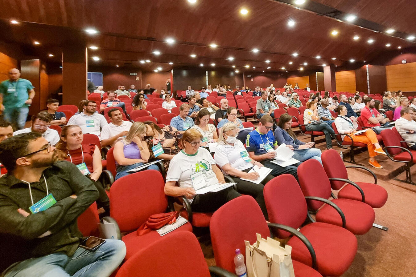 O evento, preparatório à 17ª Conferência Nacional de Saúde, reuniu cerca de 150 pessoas entre gestores públicos, prestadores, trabalhadores e usuários do SUS