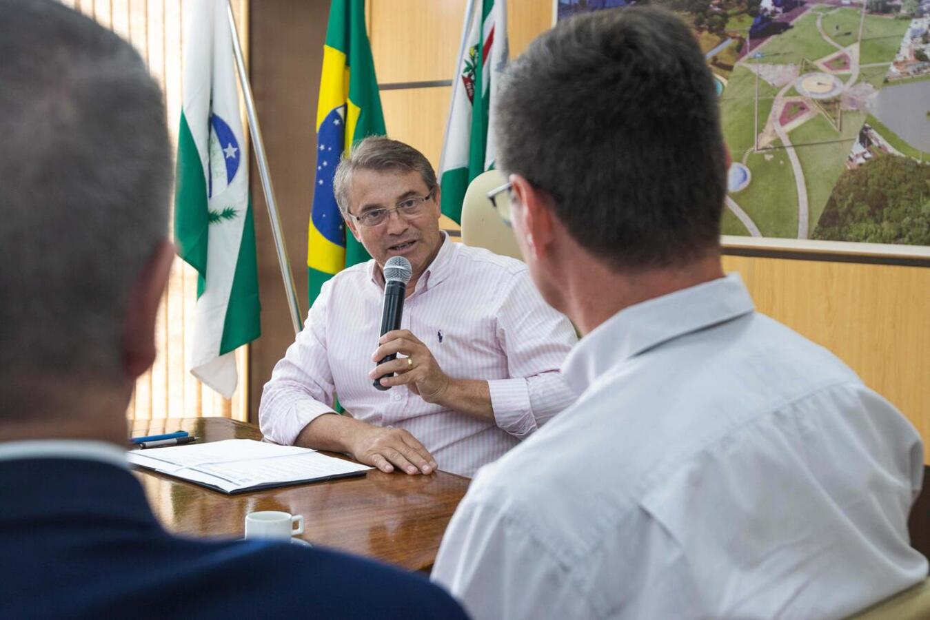 Representantes do poder público e da sociedade civil celebraram envio aos fundos no valor de R$ 714,8 mil, advindos de parte do imposto de renda pago pela empresa