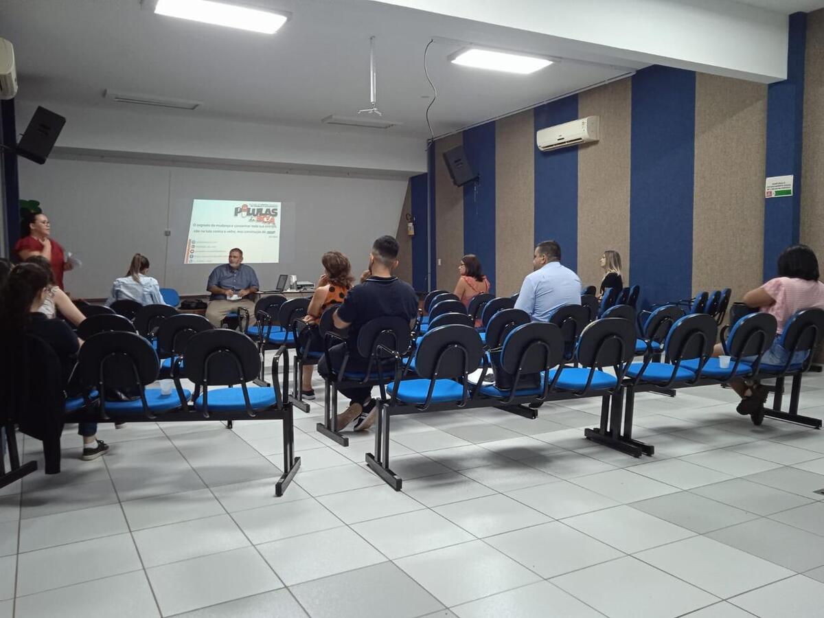 Ministrados por Giovanni Alves Borges e Silva, cursos promovidos pela SMDH envolveu integrantes de grupos que trabalham em prol da proteção deste público
