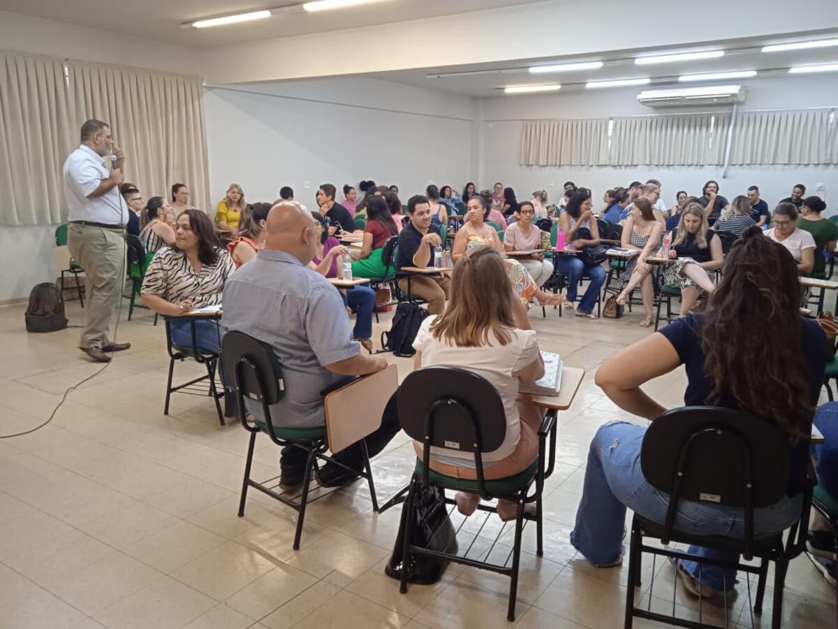 Ministrados por Giovanni Alves Borges e Silva, cursos promovidos pela SMDH envolveu integrantes de grupos que trabalham em prol da proteção deste público