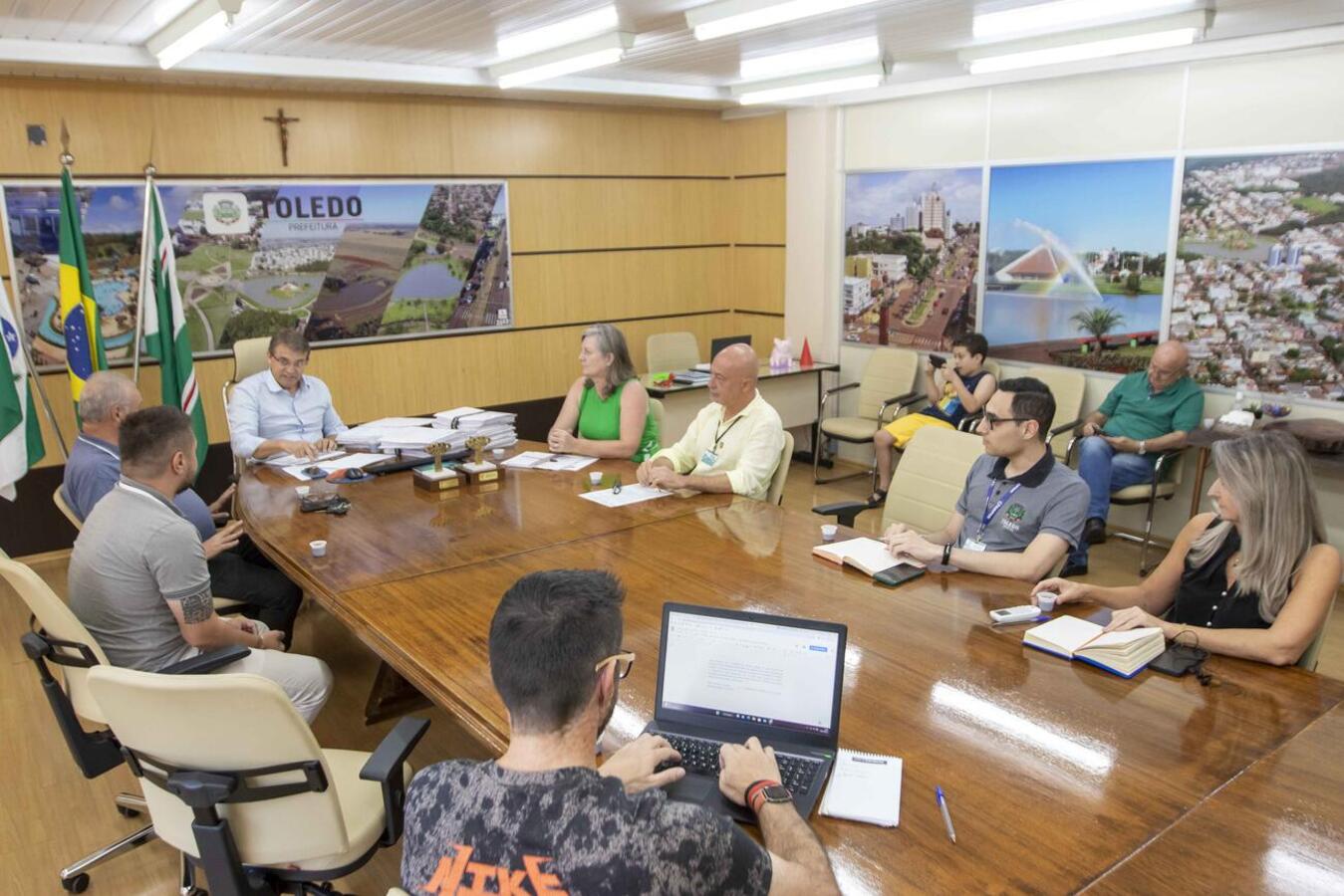 Prefeitura vai concluir obras conveniadas com o Governo Federal com recursos próprios