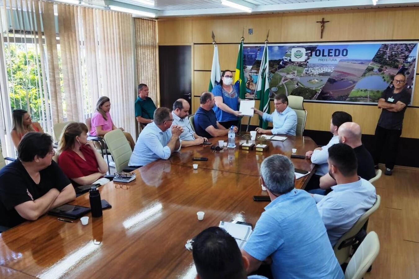 Prefeitura avança e edital para gestão do Hospital Regional será publicado na terça-feira