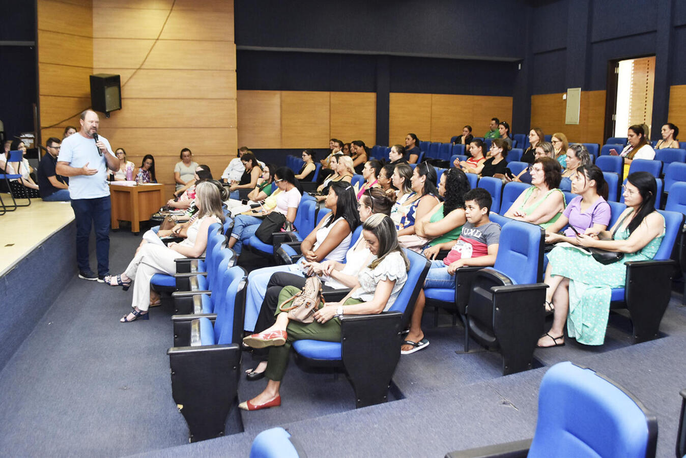 Alunos laudados com necessidades especiais e com autorização de PADI iniciarão as aulas em 2023 já com o professor de apoio