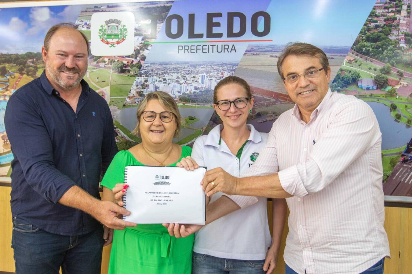 Cópia do documento, publicado no Órgão Oficial da última quinta (29/12) e válido até 2025, foi entregue ao prefeito Beto Lunitti e ao vice Ademar Dorfschmidt