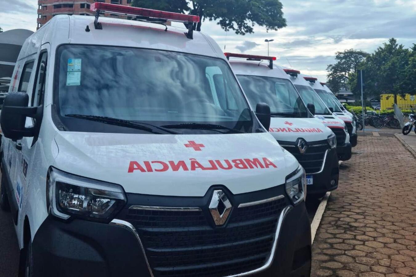É a primeira vez que a frota da Secretaria de Saúde recebe um quantitativo tão expressivo de ambulâncias e carros para transporte de passageiros
