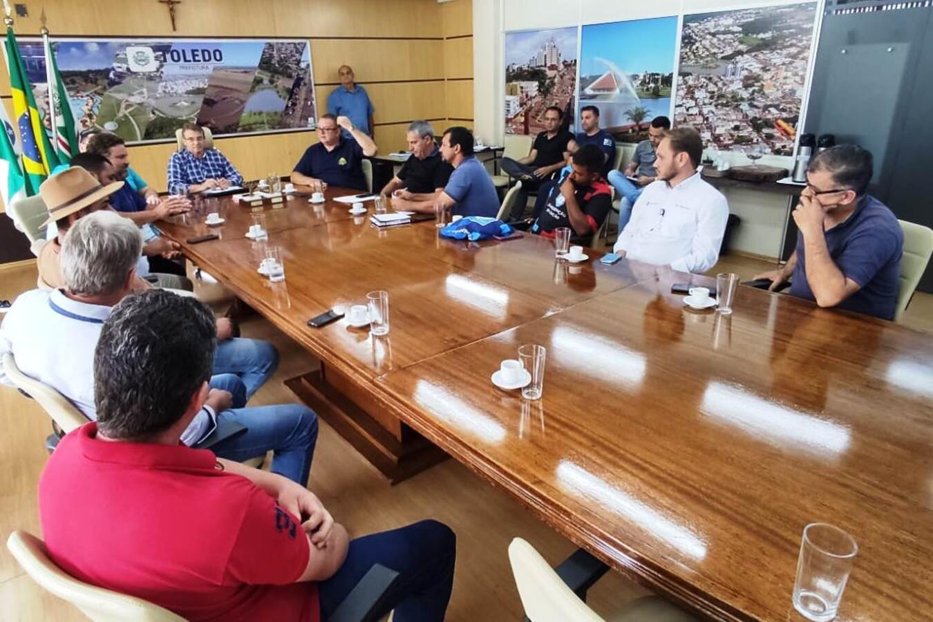 Moradores da região do Coopagro participam de encontro com o gestor municipal