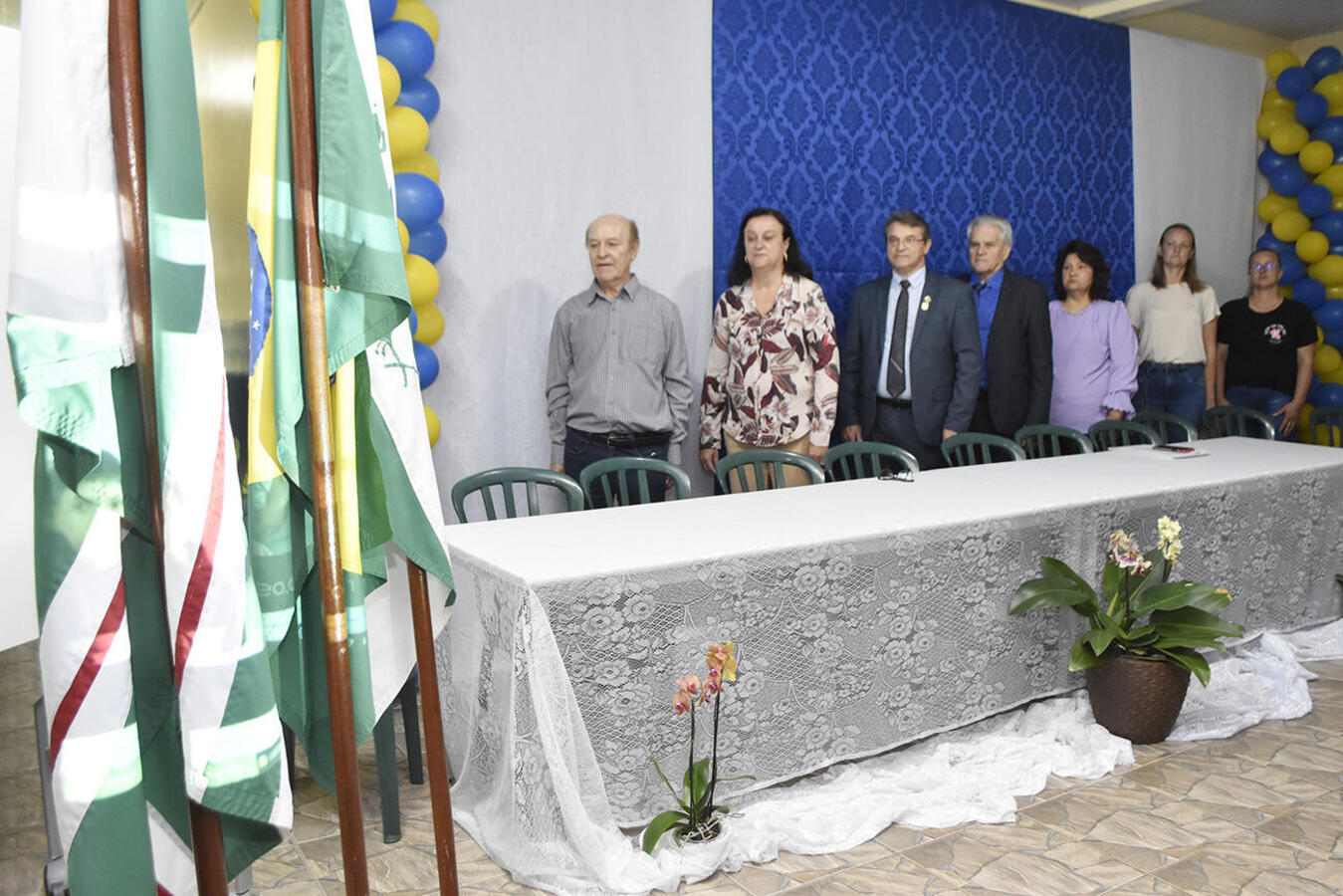 Lembrado nesta terça-feira (14), aniversário foi celebrado com presenças ilustres, apresentações de alunos, homenagens e o tradicional corte do bolo