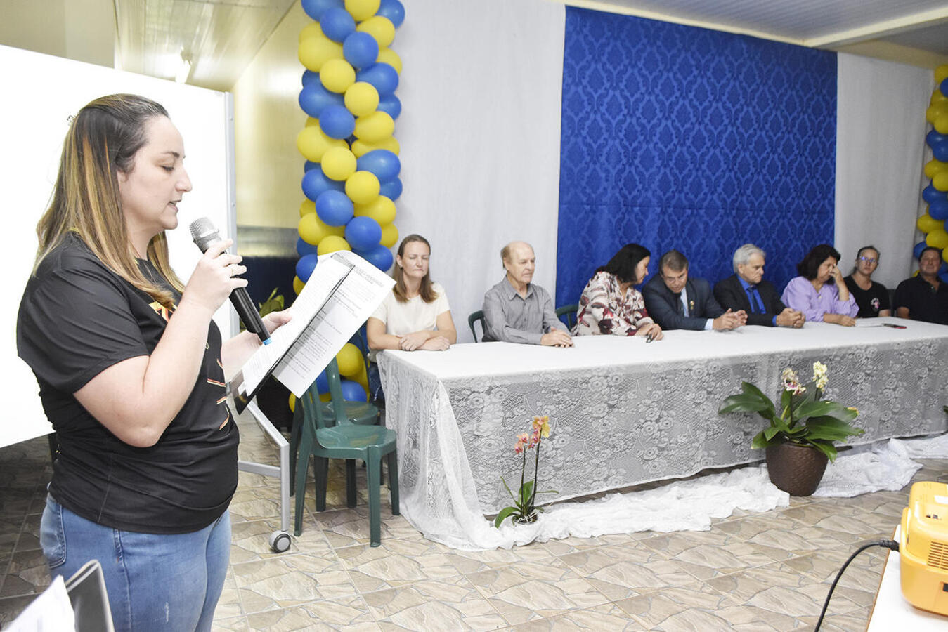 Lembrado nesta terça-feira (14), aniversário foi celebrado com presenças ilustres, apresentações de alunos, homenagens e o tradicional corte do bolo