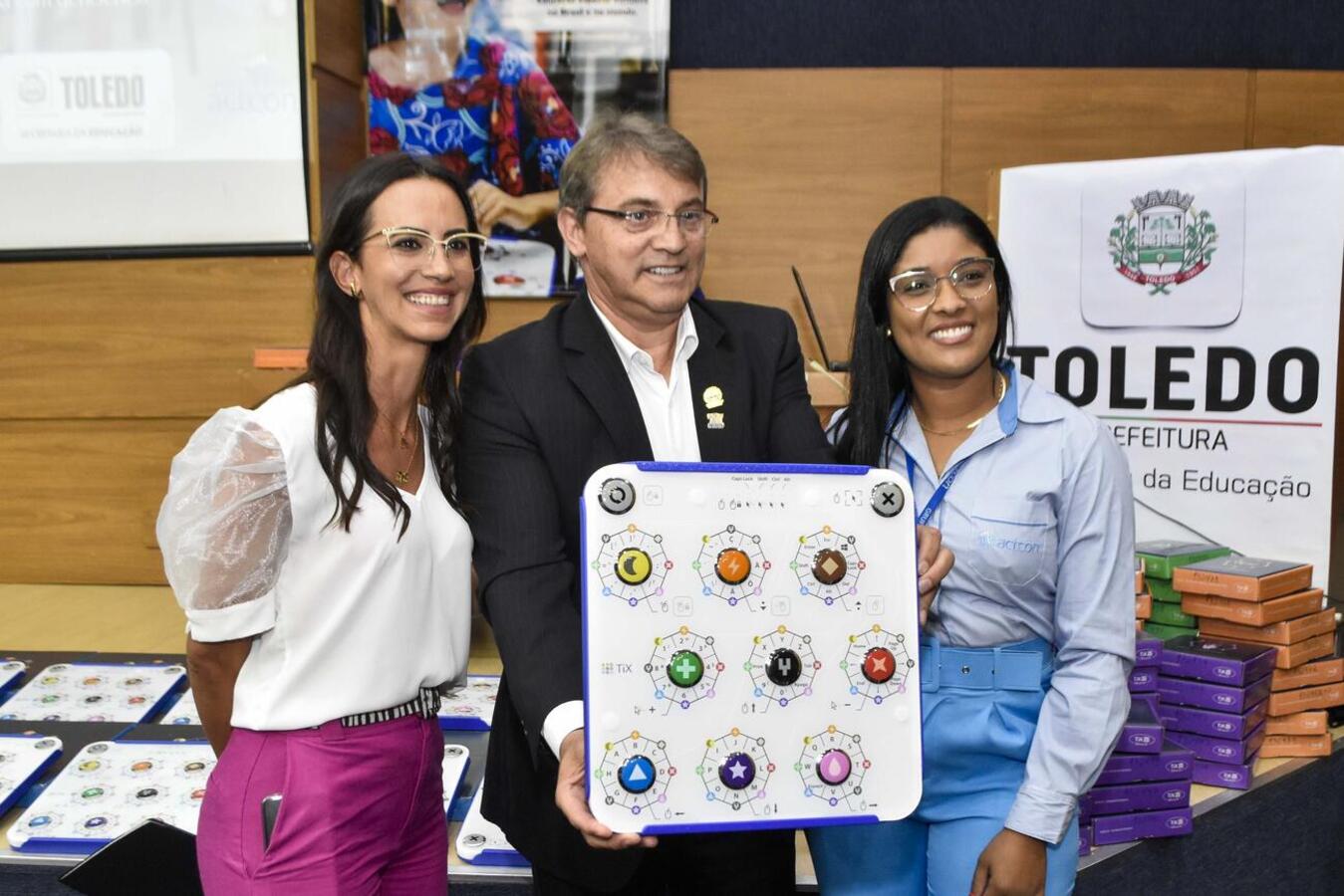 Solenidade realizada na tarde desta sexta (10) no Auditório Acary Oliveira integra ações voltadas a alunos com deficiência cujo investimento totaliza  R$ 1.116.830,00