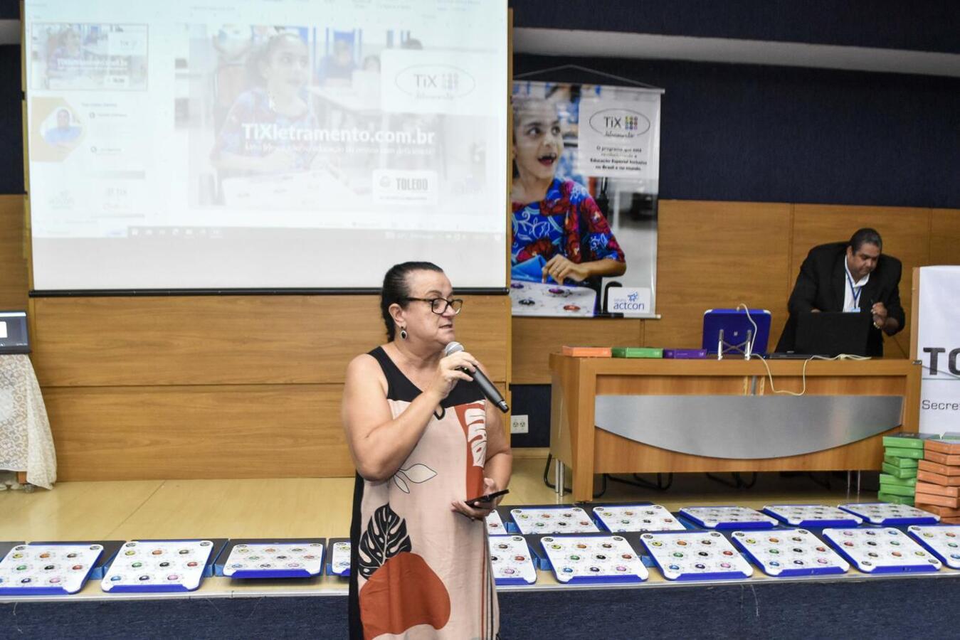 Solenidade realizada na tarde desta sexta (10) no Auditório Acary Oliveira integra ações voltadas a alunos com deficiência cujo investimento totaliza  R$ 1.116.830,00