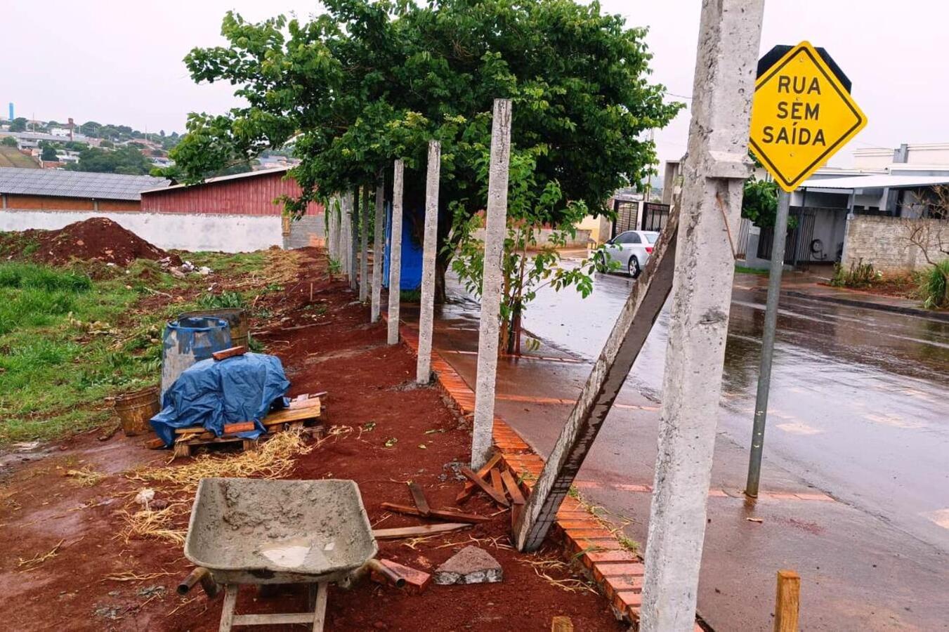 Resíduos provenientes da construção civil devem ter a destinação correta. Descarte ilegal é passível de multa. 