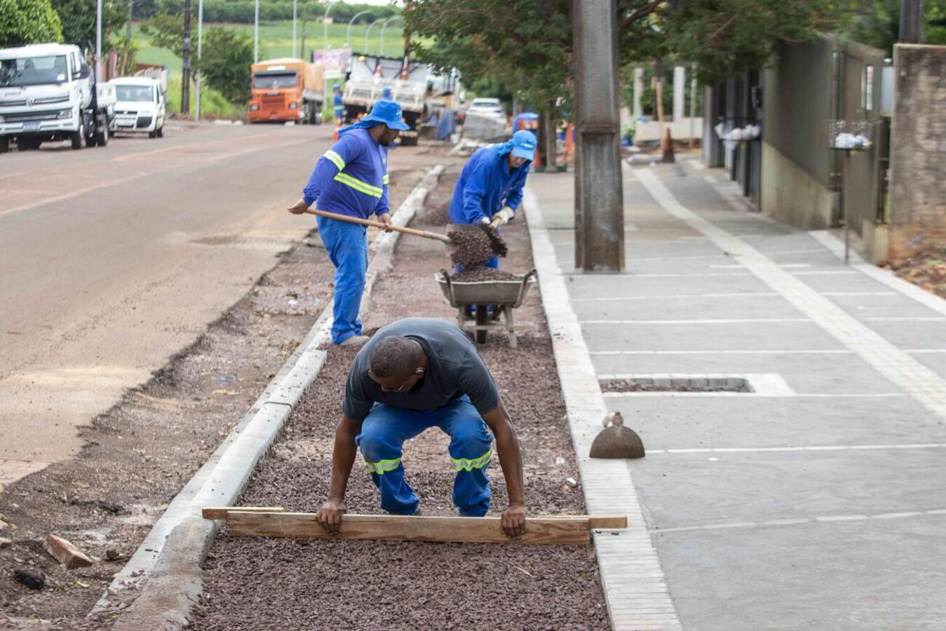O projeto inclui recape do pavimento e nova posição para a ciclovia, atualmente localizada no meio das vias