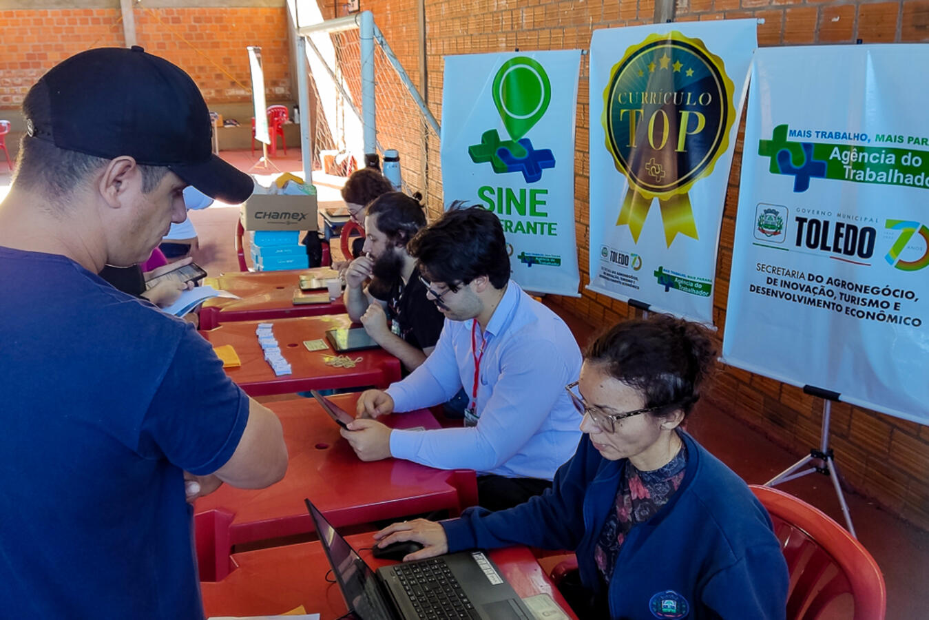 Sine Itinerante reúne mais de 300 pessoas na Vila Pioneiro (foto: Ricardo Morante/Prefeitura de Toledo)