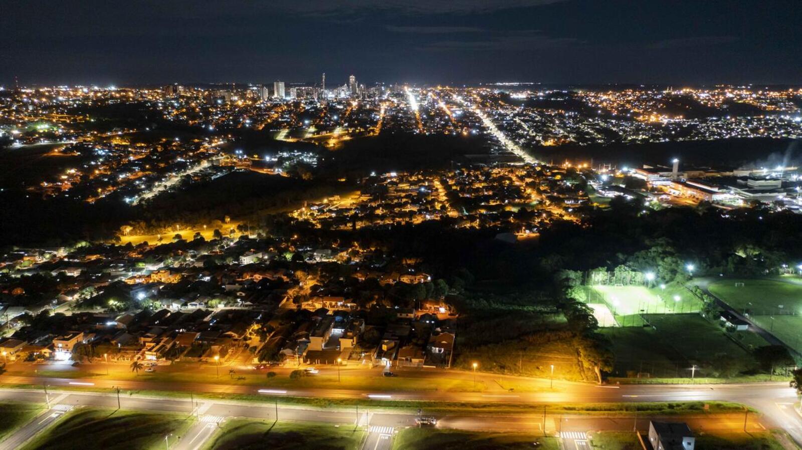 Relatório contendo o cronograma de implantação da modernização luminotécnica de Toledo foi passado durante reunião semanal entre prefeitura e concessionária