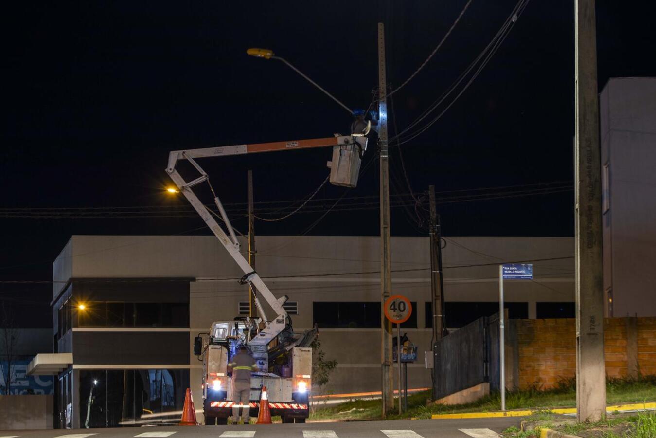 Relatório contendo o cronograma de implantação da modernização luminotécnica de Toledo foi passado durante reunião semanal entre prefeitura e concessionária
