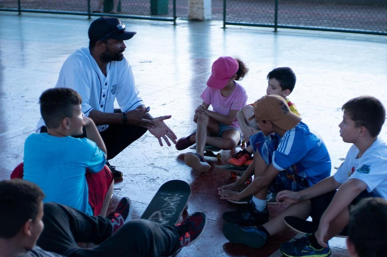 Escola de Skate oferece aulas gratuitas no CEU das Artes
