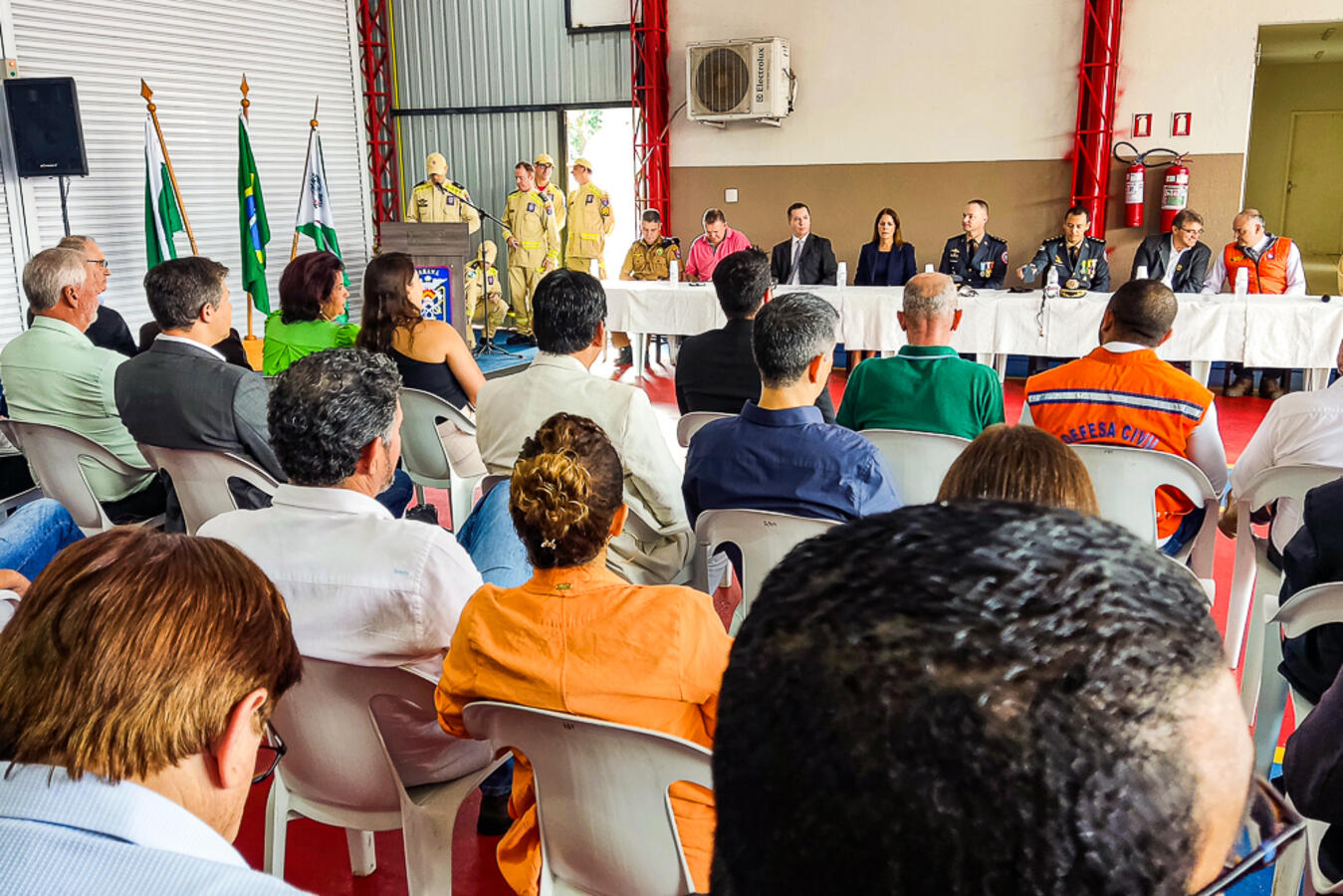 Governo Municipal participa da troca de comando do 2º Subgrupamento de Bombeiros