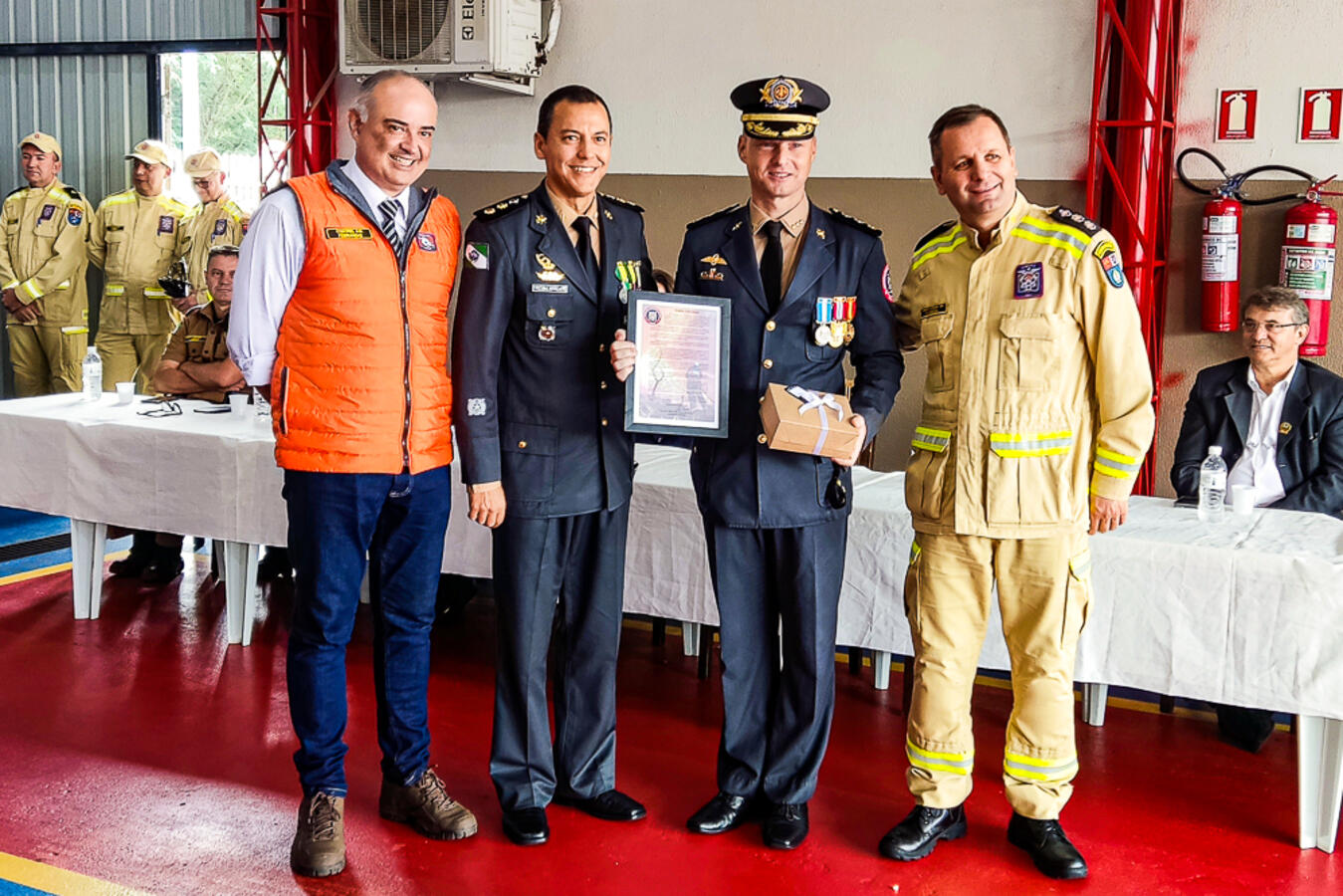 Governo Municipal participa da troca de comando do 2º Subgrupamento de Bombeiros