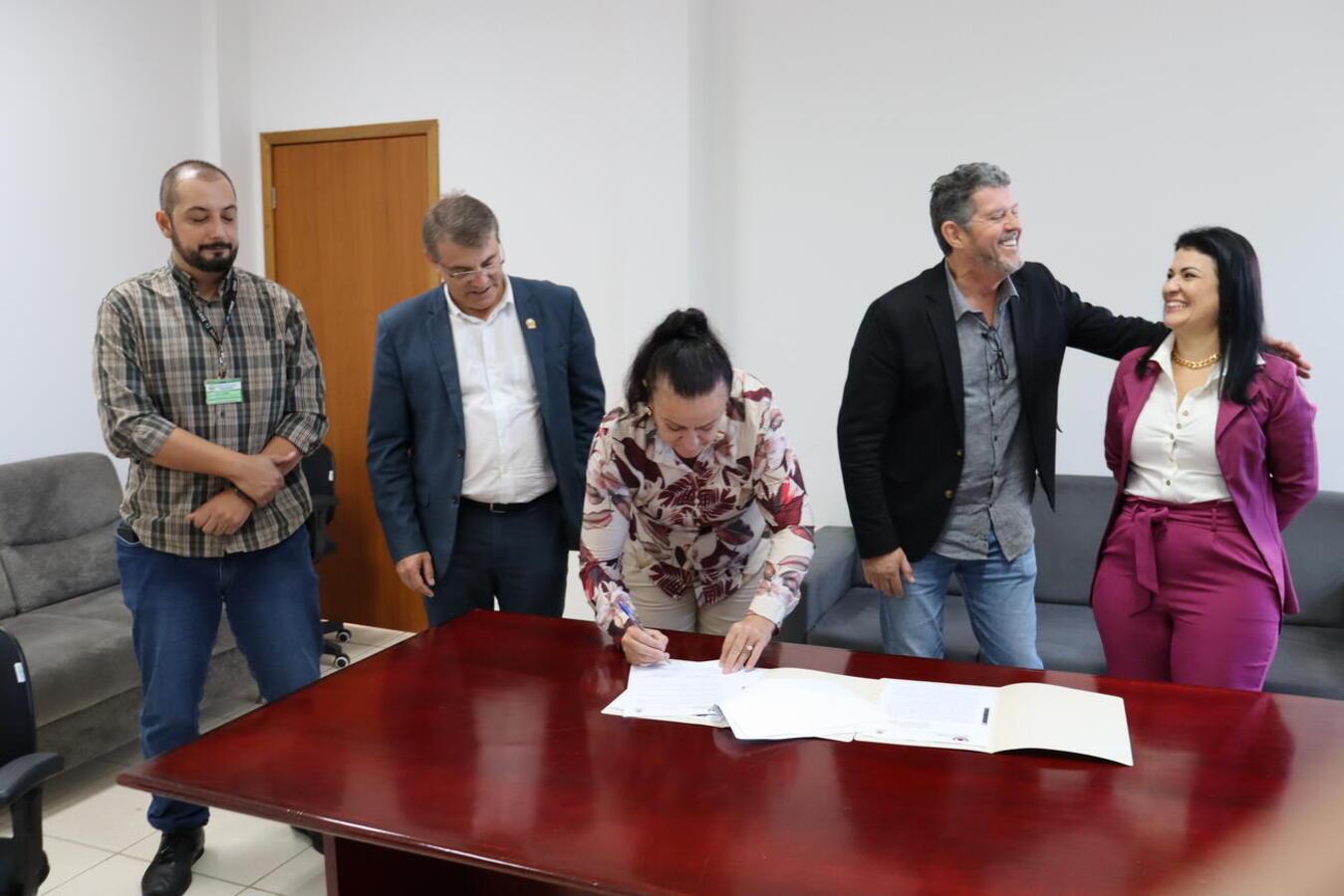 A disciplina de “Introdução à Agroecologia” será promovida nas turmas de 4º ano da Rede Municipal de Ensino, a começar pela Escola Municipal Waldyr Luiz Becker 