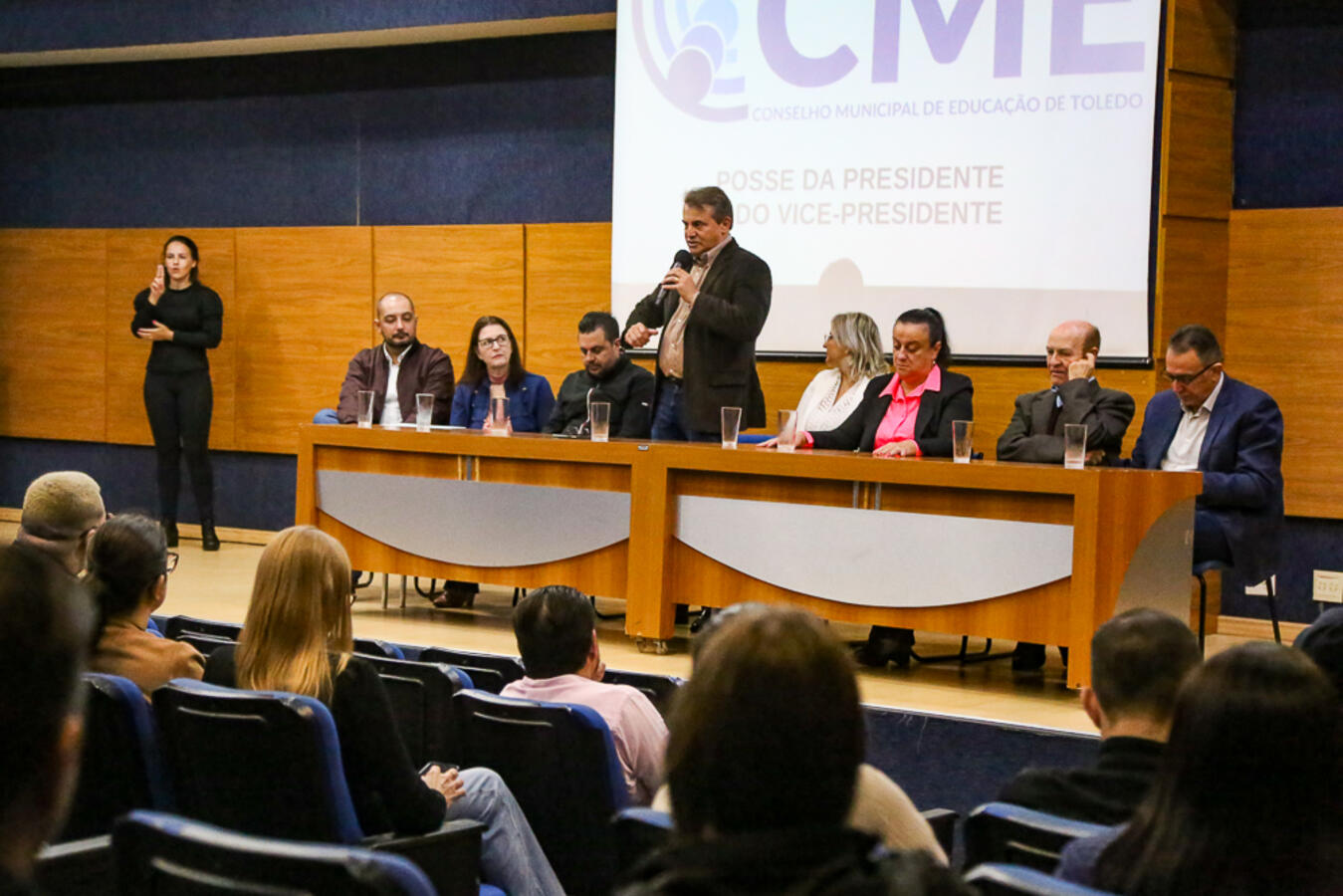 Conselho Municipal de Educação empossa nova presidência