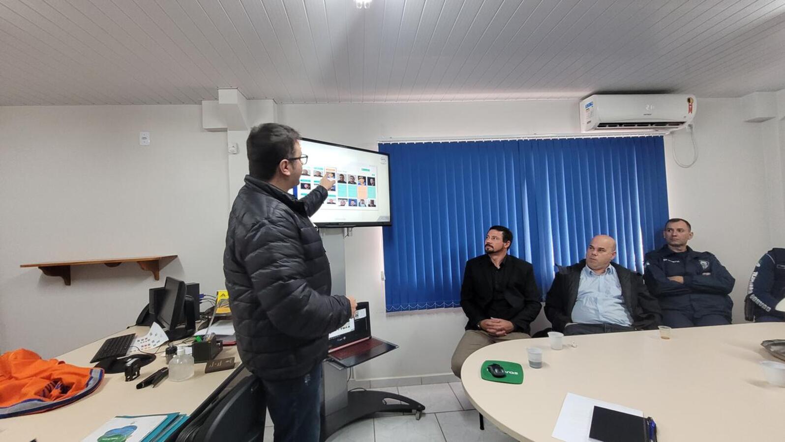 Representantes da SSMU e Funtec participaram, na manhã de hoje (22), de encontro com executivos de empresa que oferece ferramenta que amplia segurança