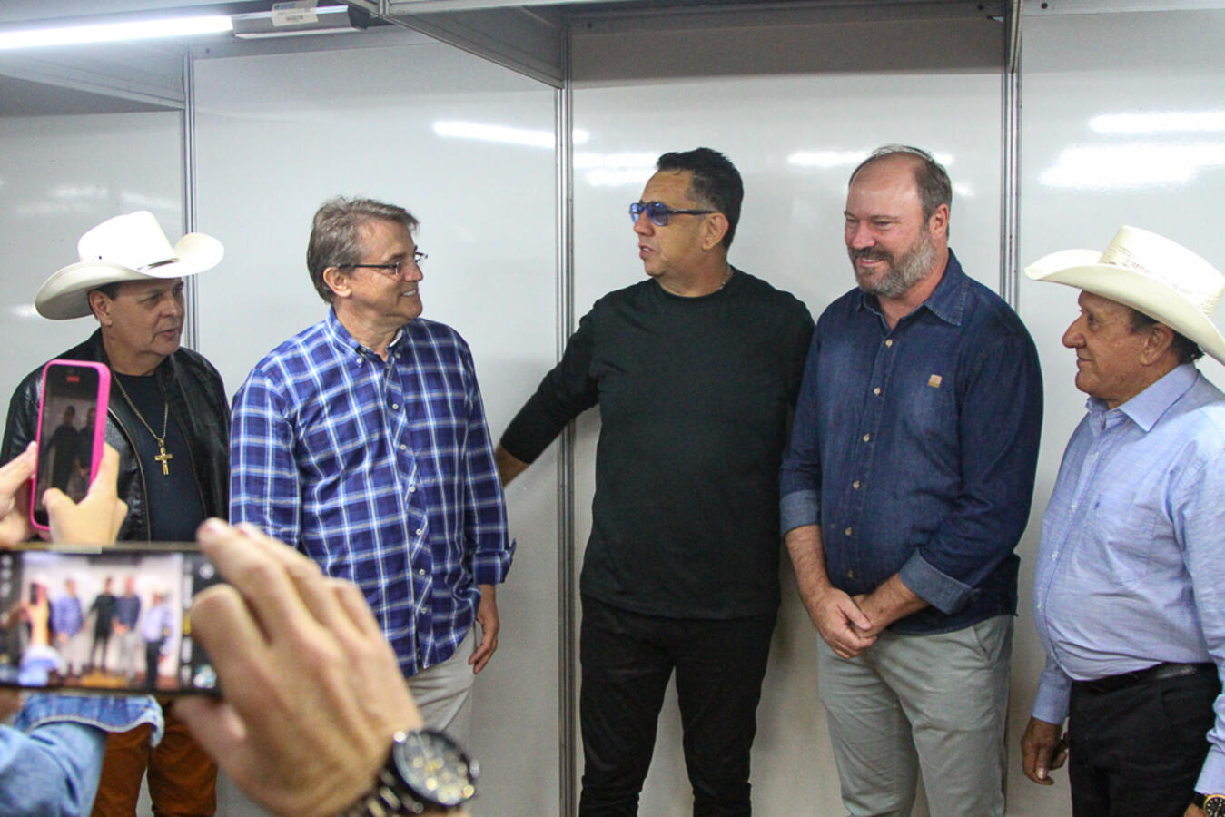 Toledanos celebram Dia do Trabalhador com show do Trio Parada Dura