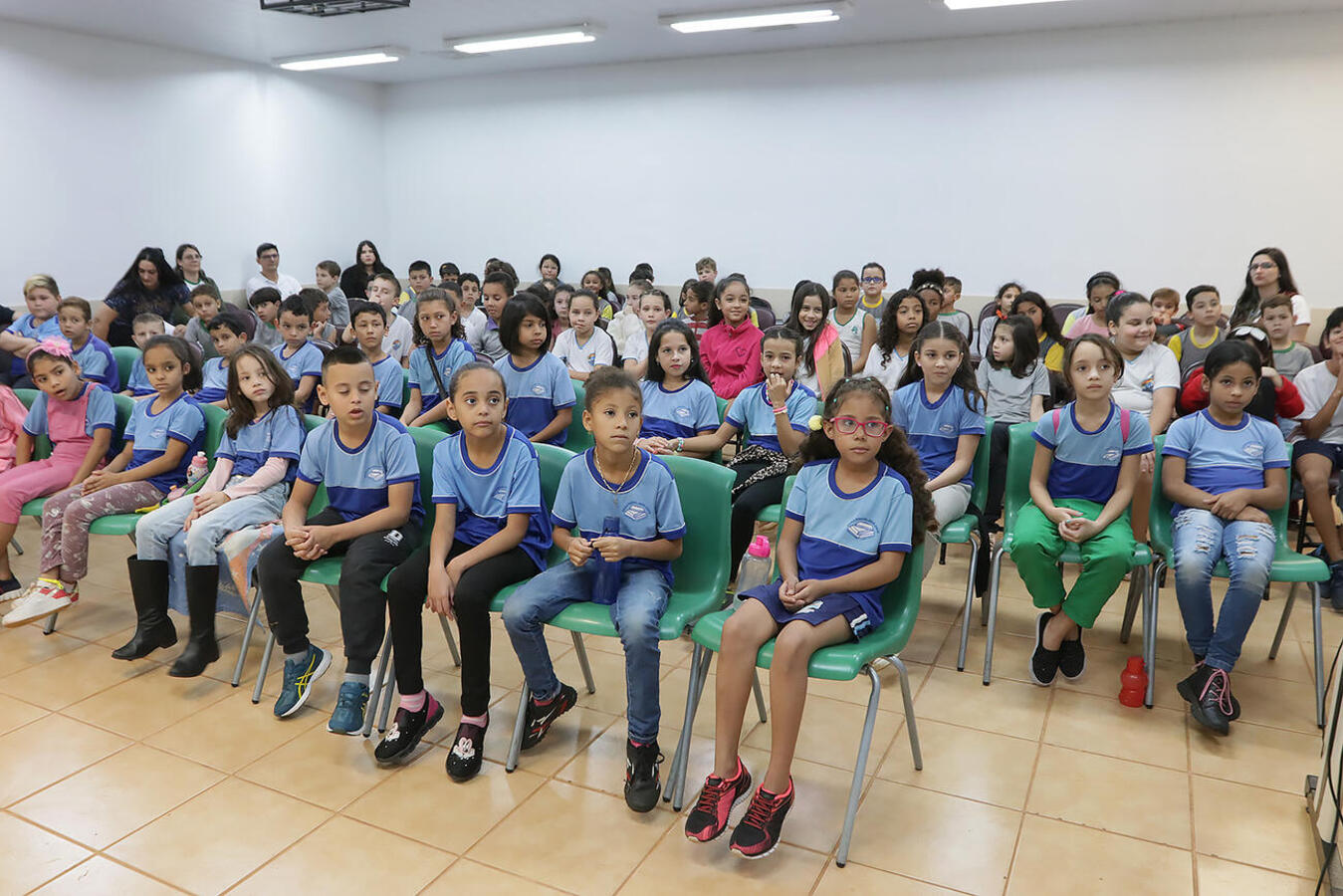 Parceria entre a Prefeitura e a PUC forma 190 veterinários mirins