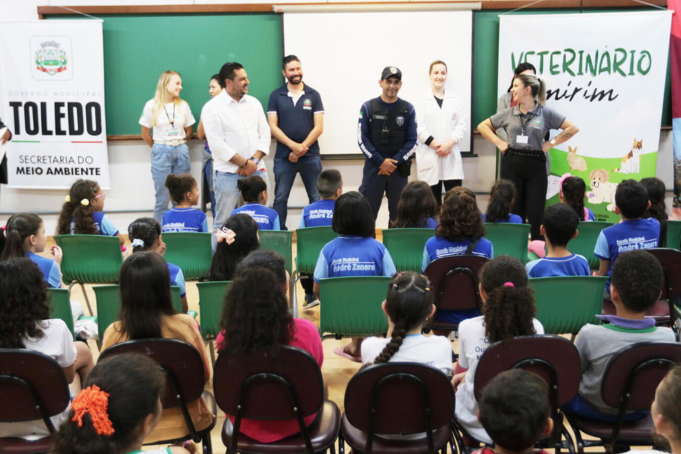 Parceria entre a Prefeitura e a PUC forma 190 veterinários mirins