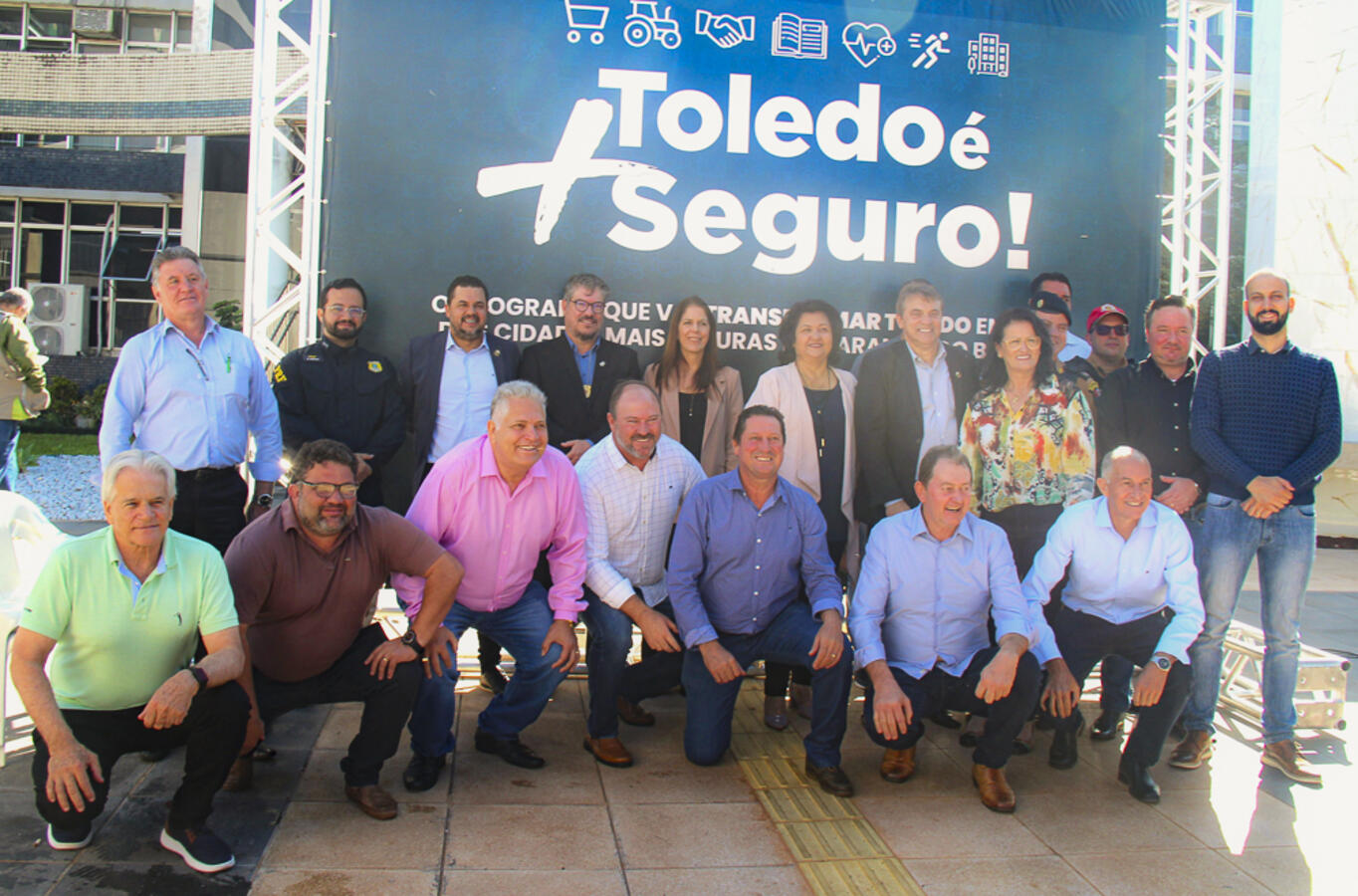 Solenidade na manhã desta segunda (31), em frente ao Paço Municipal Alcides Donin, marca início de programa baseado no tripé inteligência-tecnologia-inovação