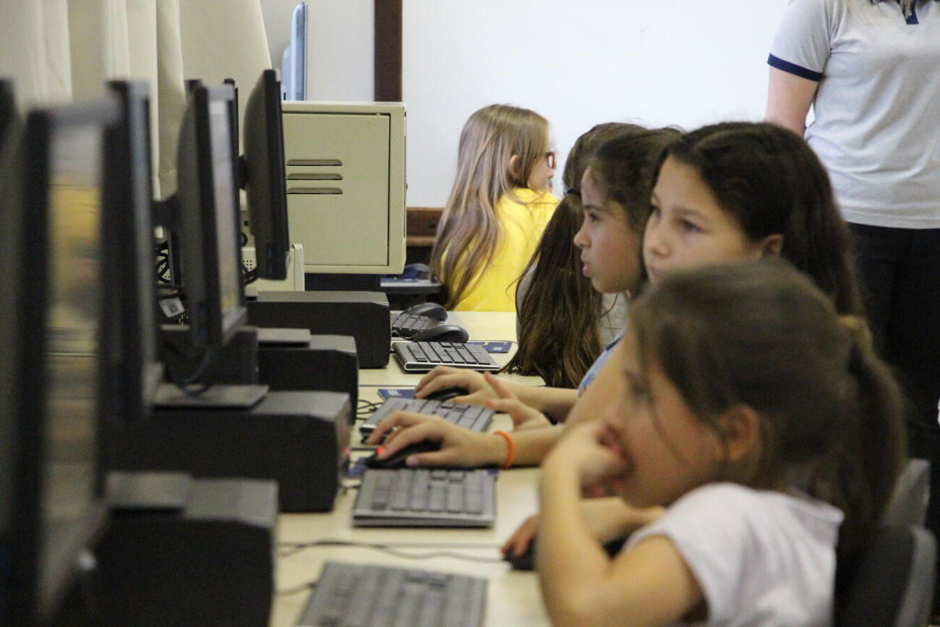 Ato nesta quinta (6) permitirá a oferta de curso de tecnologia em Tecnologias Educacionais com Ênfase em Humanidades, exclusivo para servidores municipais