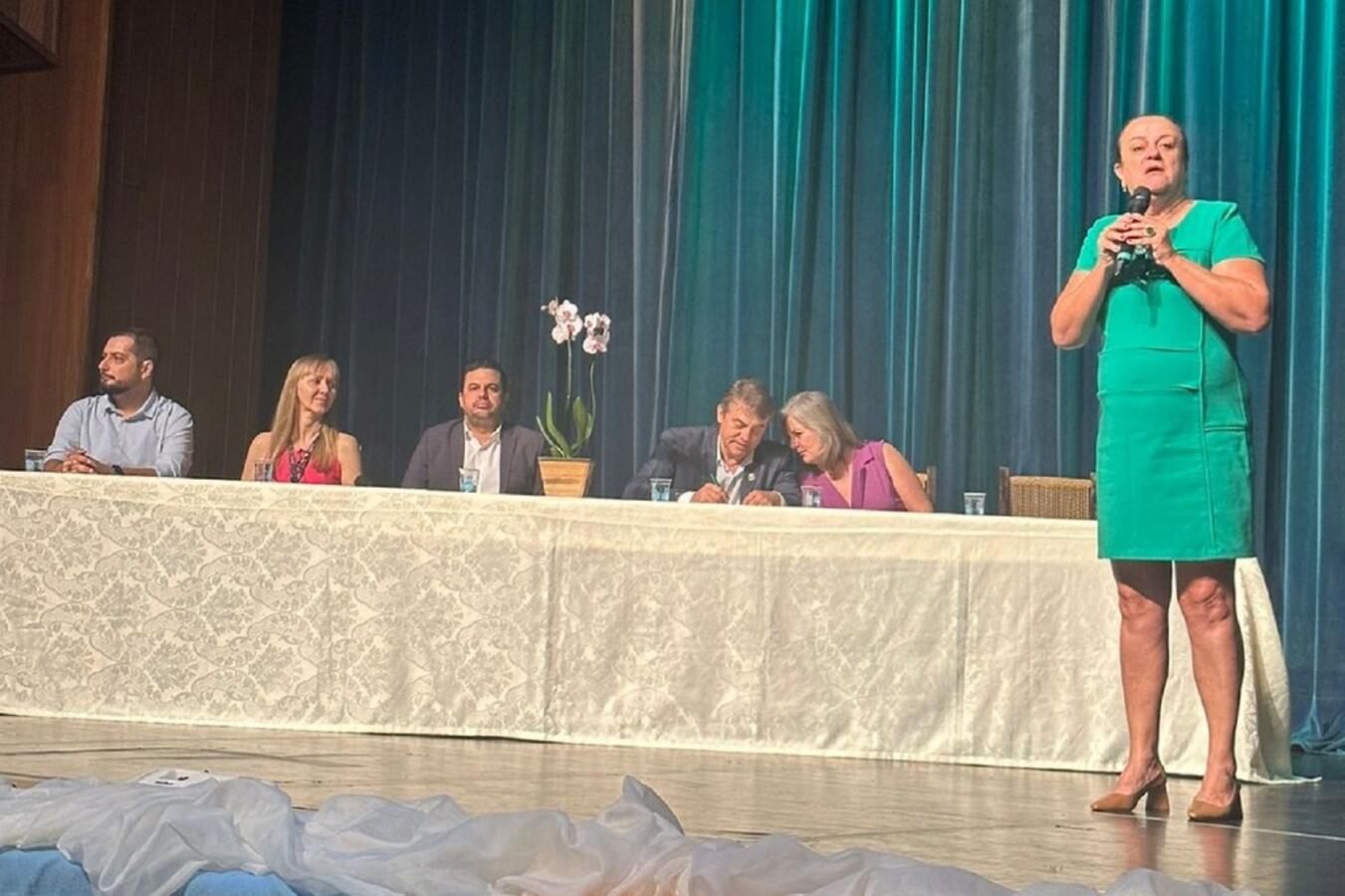 Assunto foi o ponto central das atividades da Conferência Municipal da Educação realizada entre sexta e sábado (25 e 26) no câmpus I da Unipar/Toledo