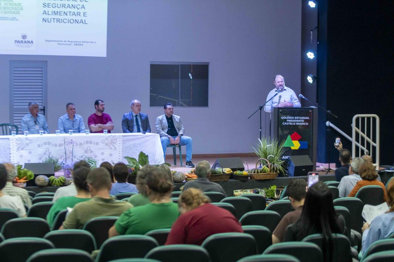 O tema deste ano é “Comida de Verdade, Democracia e Equidade: erradicar a fome e garantir direitos”