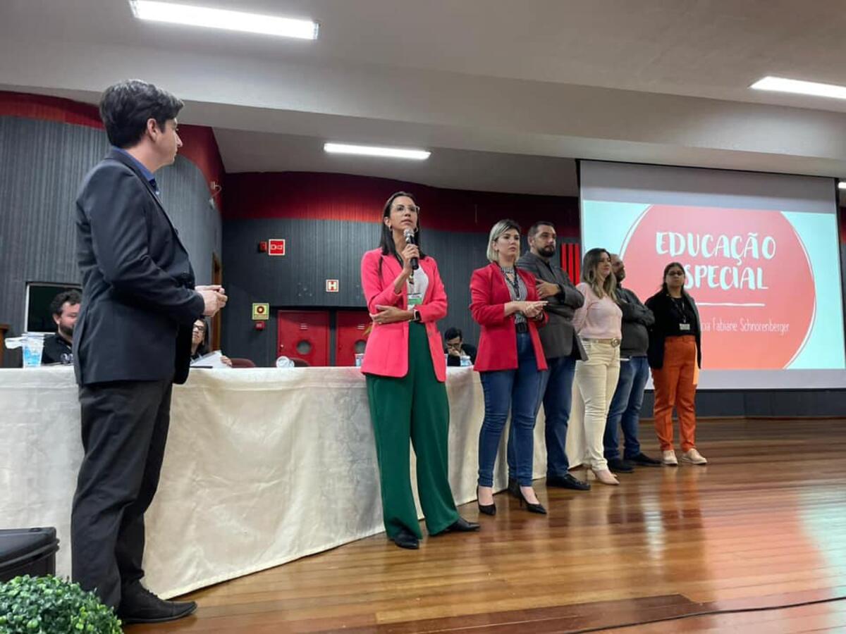 Assunto foi o ponto central das atividades da Conferência Municipal da Educação realizada entre sexta e sábado (25 e 26) no câmpus I da Unipar/Toledo