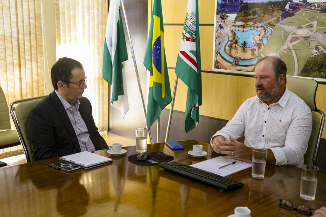  Executivo Municipal recebe visita do reitor da PUC