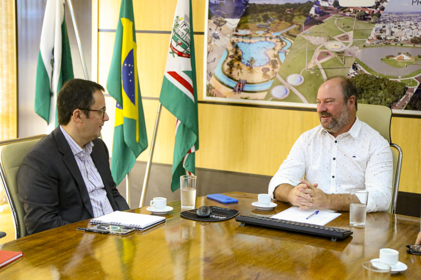  Executivo Municipal recebe visita do reitor da PUC