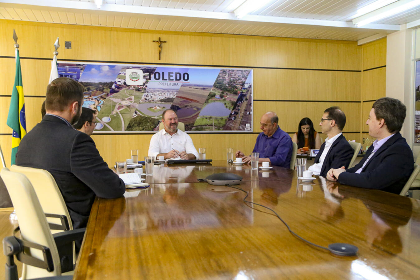  Executivo Municipal recebe visita do reitor da PUC