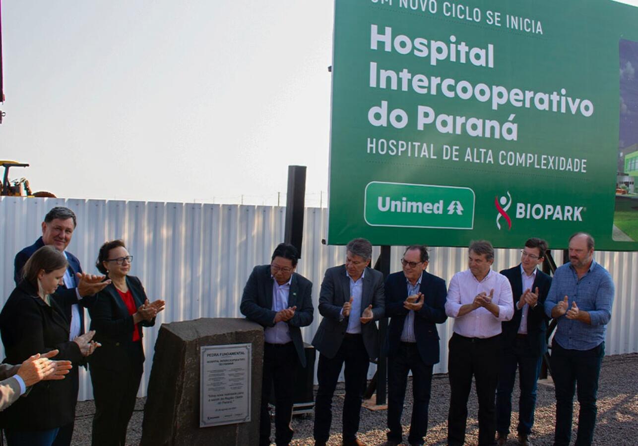 Executivo Municipal comemora lançamento da obra de mais uma unidade hospitalar em Toledo