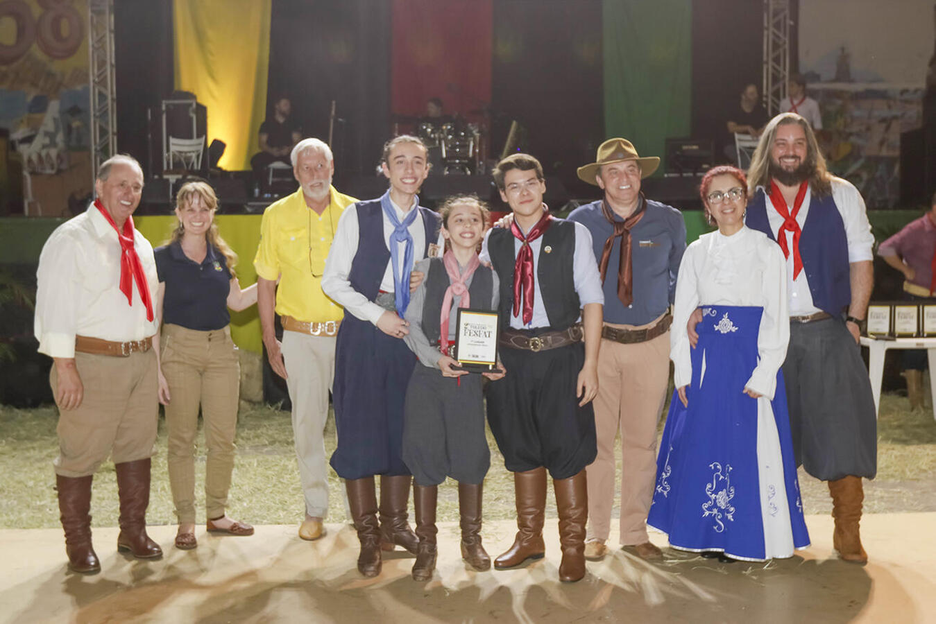 Final do Festival Farroupilha de Toledo foi realizada na noite desta quinta (21) no Centro de Eventos Ismael Sperafico, que recebe Semana Farroupilha até domingo