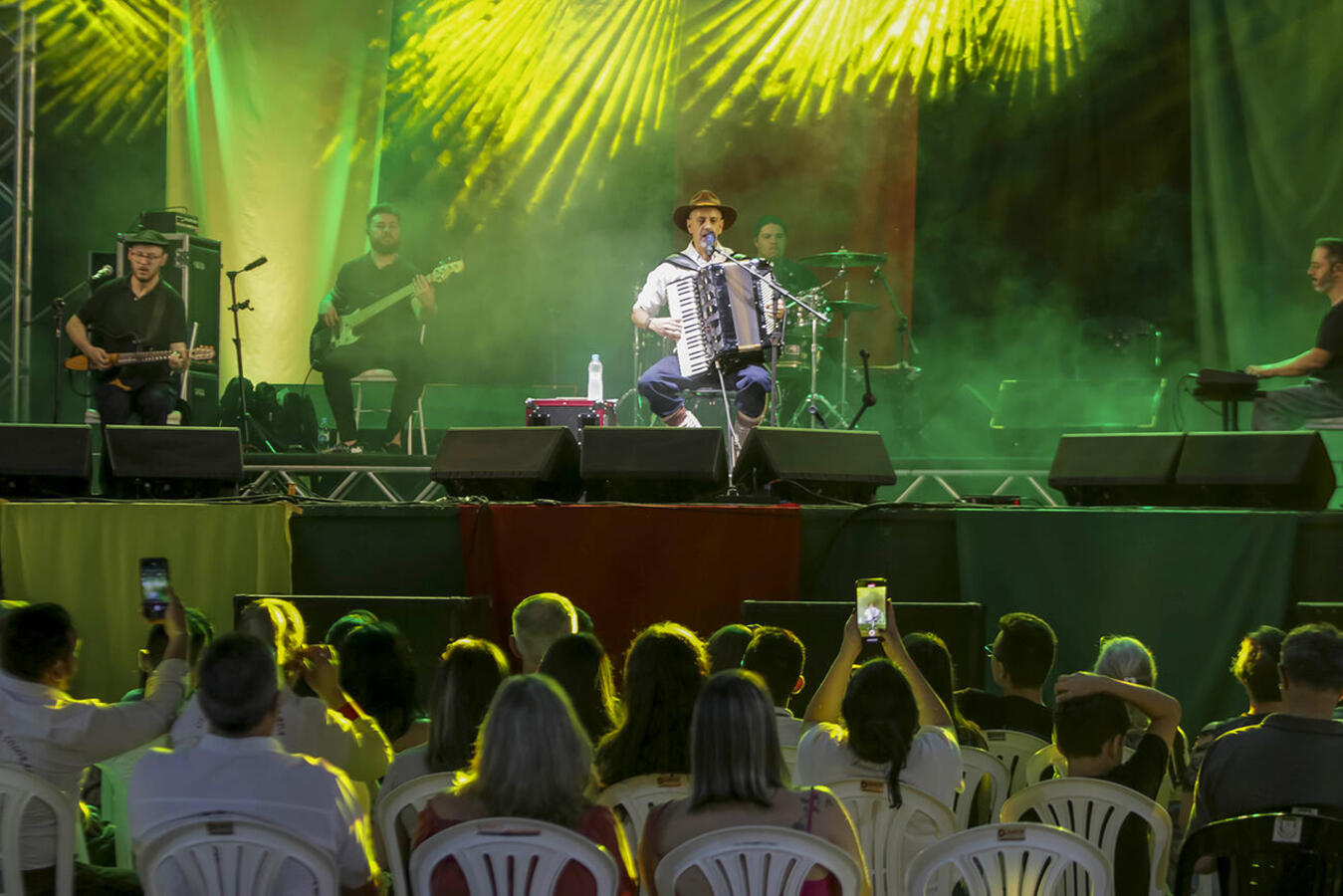 Final do Festival Farroupilha de Toledo foi realizada na noite desta quinta (21) no Centro de Eventos Ismael Sperafico, que recebe Semana Farroupilha até domingo