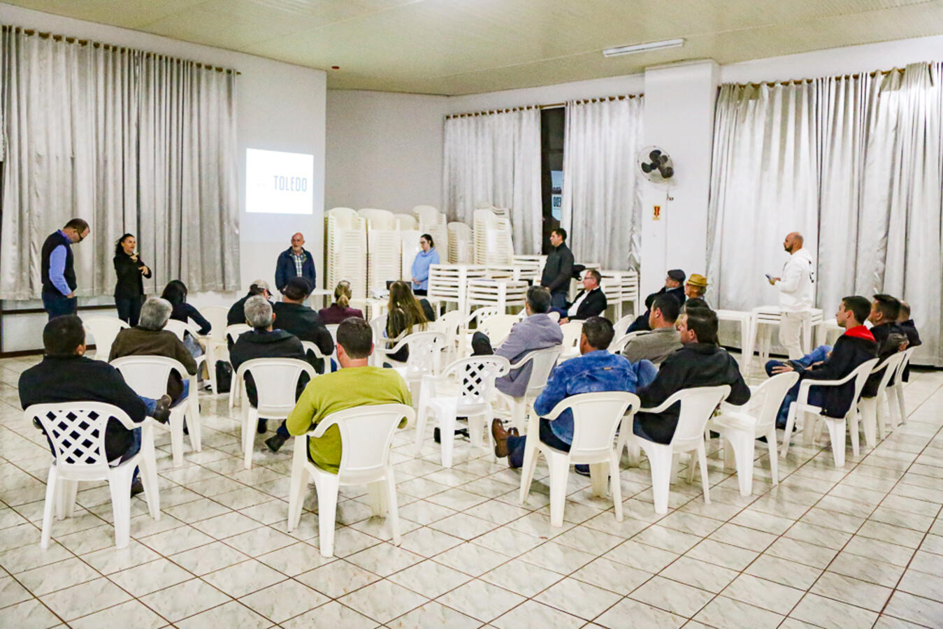 Após apresentação e discussão do projeto, decisão foi tomada de forma unânime em audiência pública realizada no centro multiuso do distrito na noite desta quinta-feira (14) 