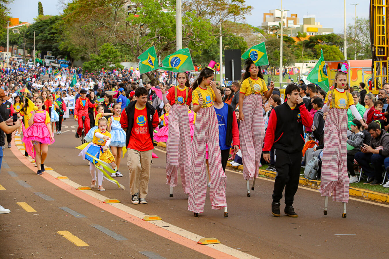 Toledanos celebram o Dia da Independência com Desfile Cívico