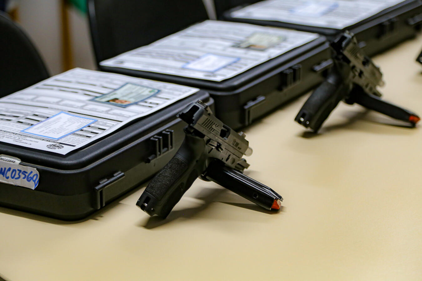 Agentes da Guarda Municipal recebem armamentos